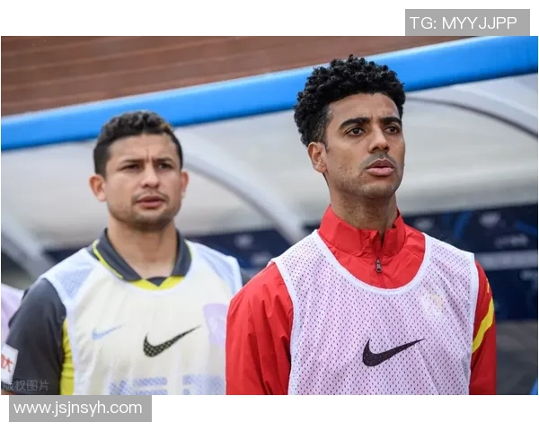 西安足球队近期表现引发热议球迷对状态和战术展开激烈讨论